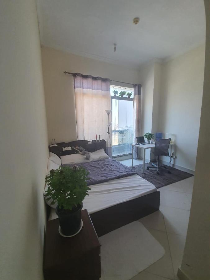 One Masterbedroom In 2 Bedroom Apt,Al Darwesh,Al Barsha 1 Dubaj Kültér fotó