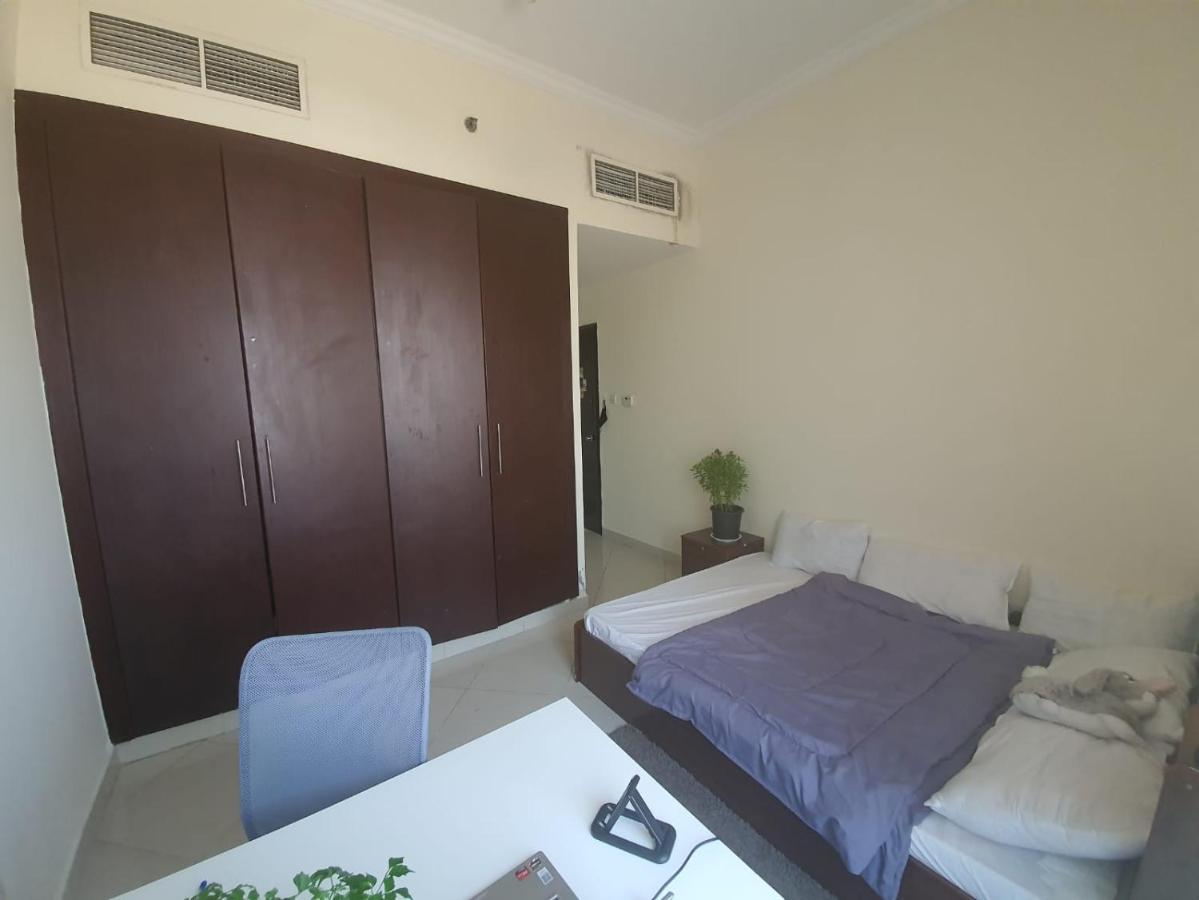 One Masterbedroom In 2 Bedroom Apt,Al Darwesh,Al Barsha 1 Dubaj Kültér fotó