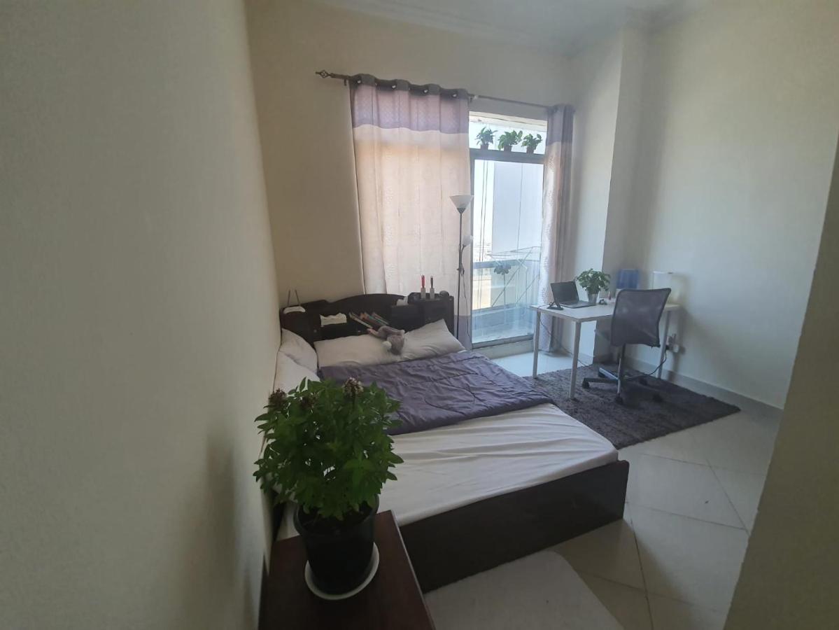 One Masterbedroom In 2 Bedroom Apt,Al Darwesh,Al Barsha 1 Dubaj Kültér fotó